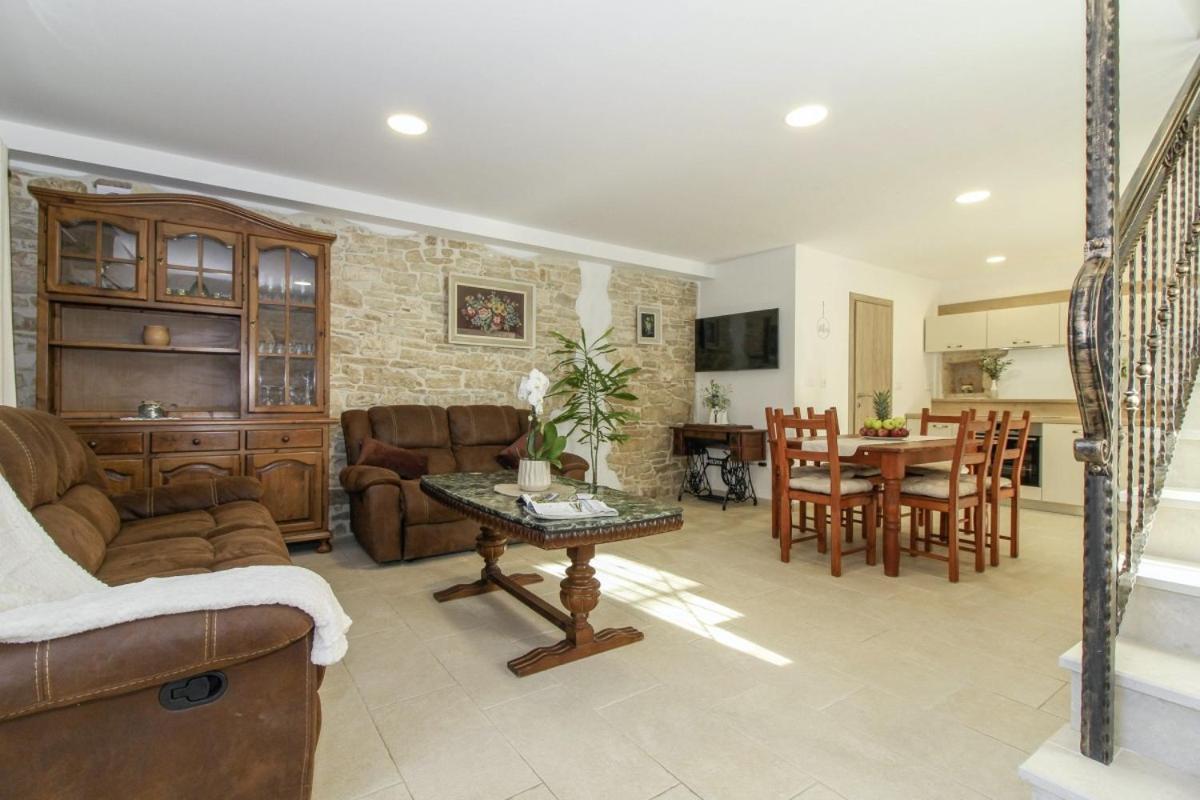 Villa Olea In Barat - Haus Fuer 6-8 Personen Канфанар Экстерьер фото