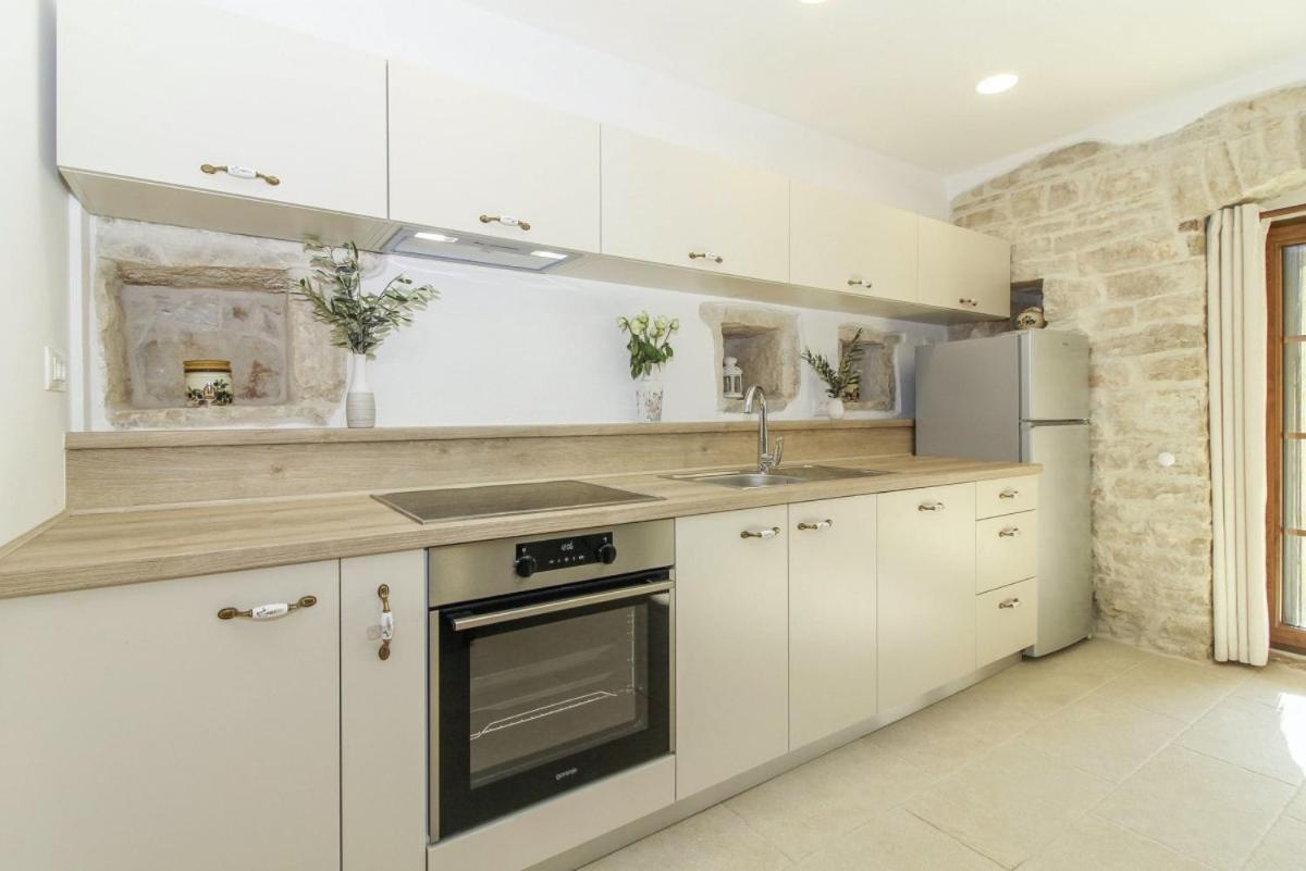 Villa Olea In Barat - Haus Fuer 6-8 Personen Канфанар Экстерьер фото