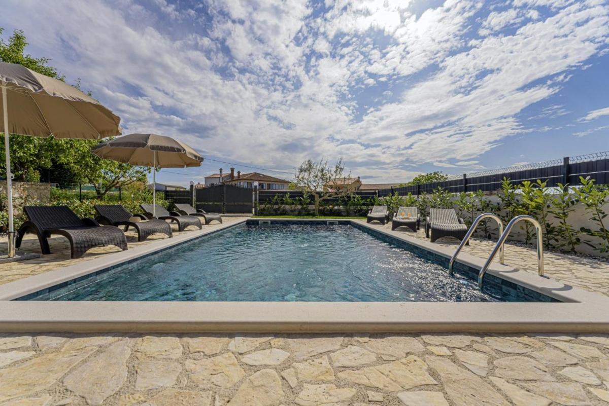 Villa Olea In Barat - Haus Fuer 6-8 Personen Канфанар Экстерьер фото